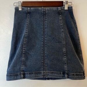 FREE PEOPLE Modern Femme Denim Mini Skirt in Deep Indigo Wash Size 4